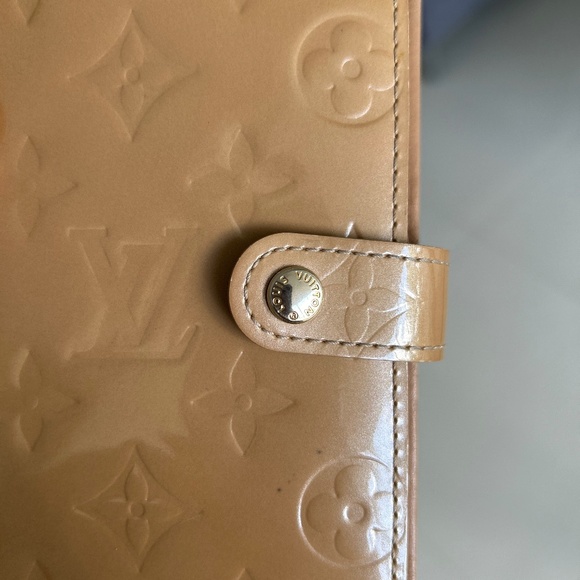 Authentic Louis Vuitton Passport Holder Monogram Vernis Agenda PM - Picture 4 of 11